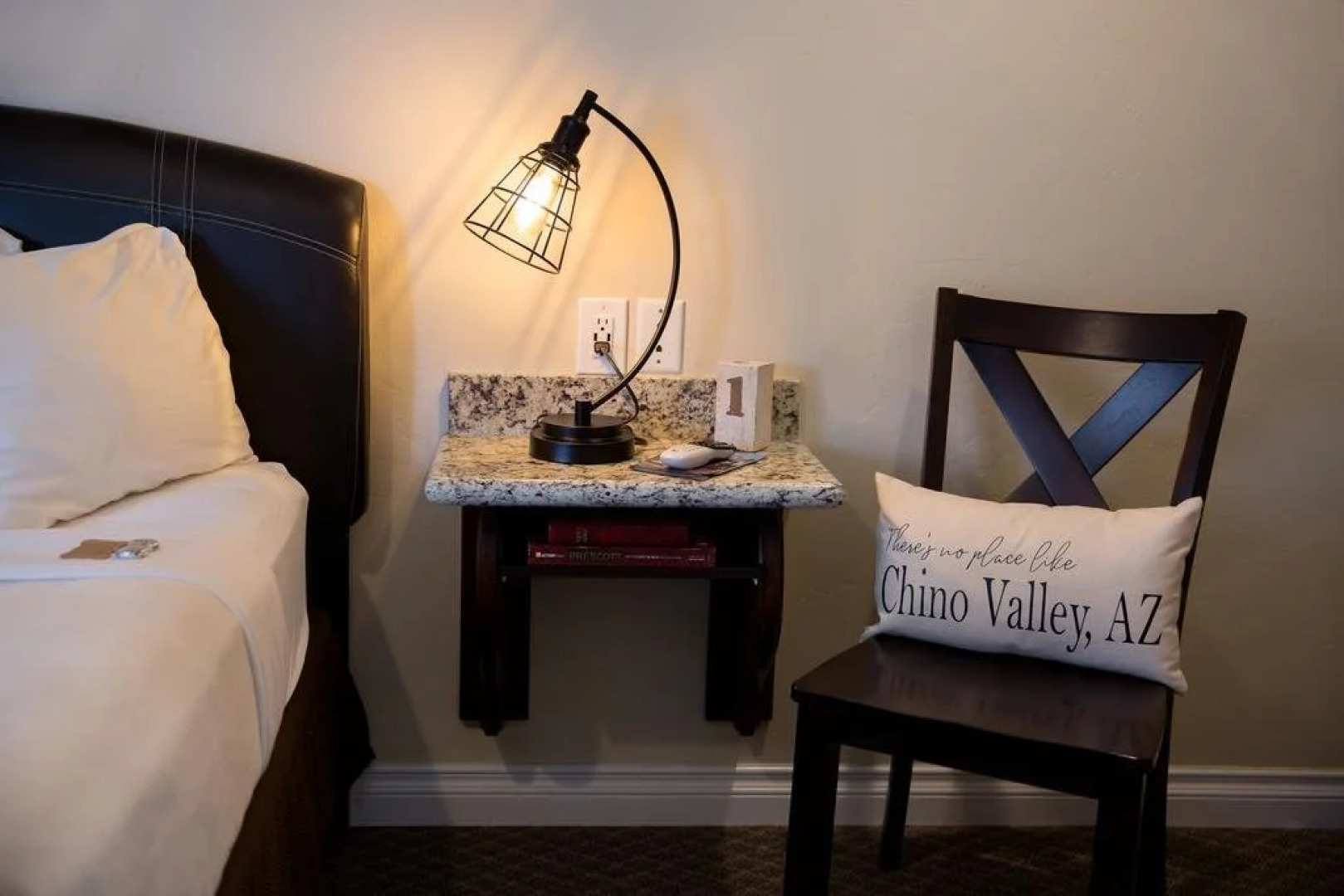 Primrose Inn & Suites