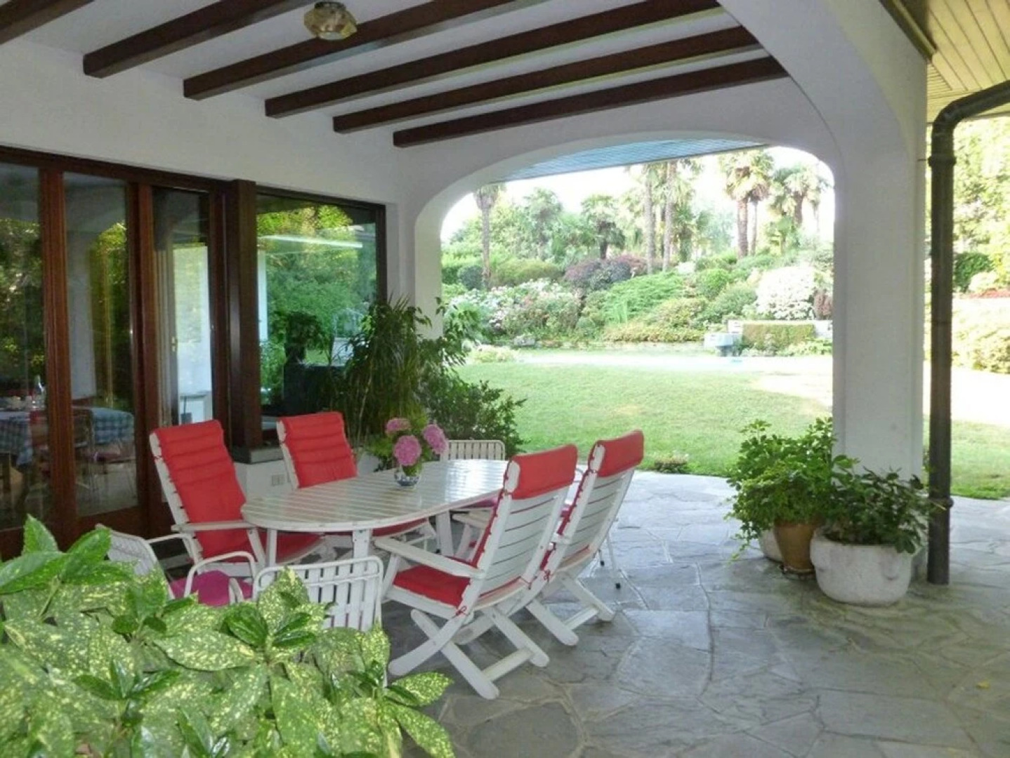 Villa con piscina per soggiorni estivi