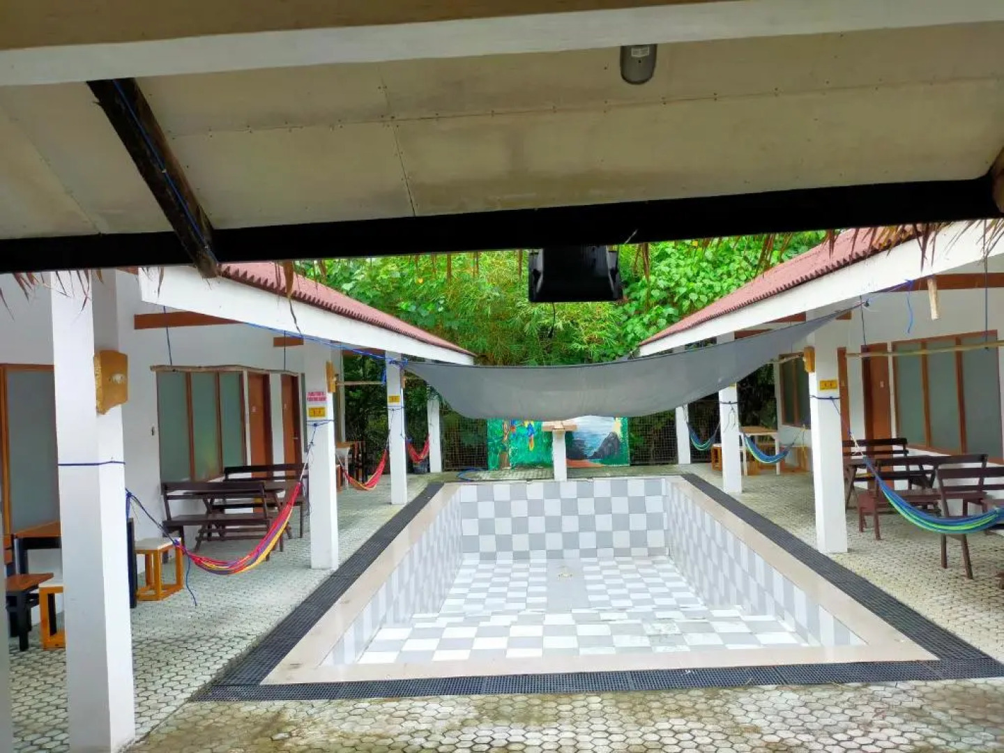 North Shore Beach Resort