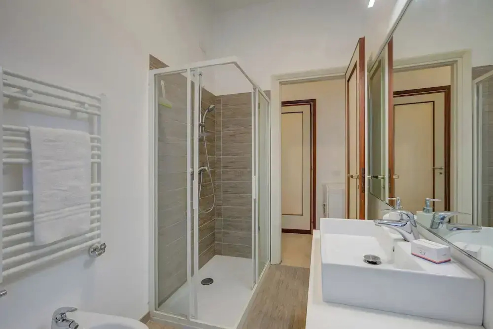 Blooming Villa Cos Lake View