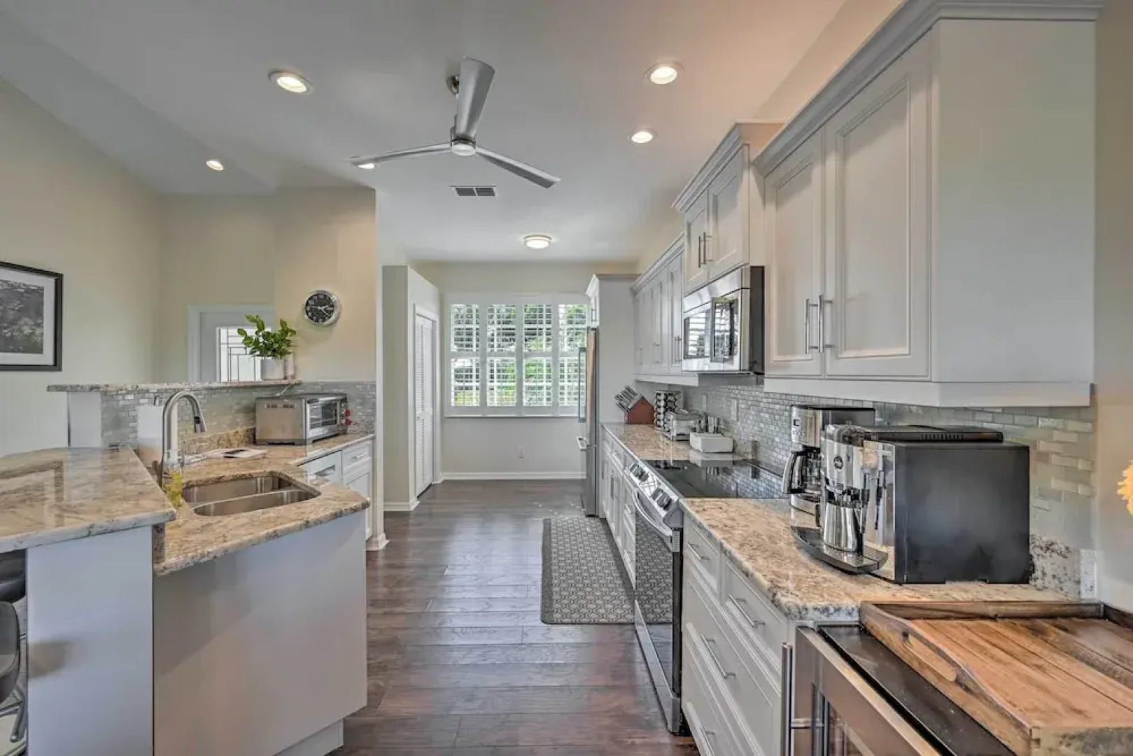 Modern Naples Home w/ Amenity Access!