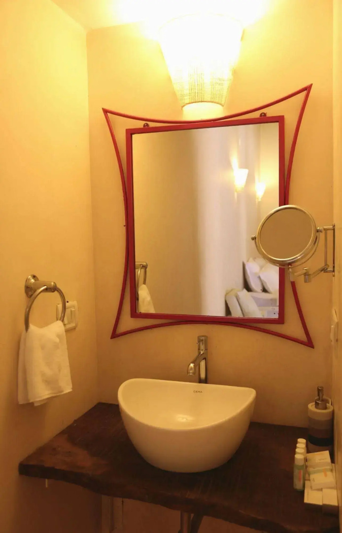 Shantie Shakthi Vagator Resort with Swimming Pool