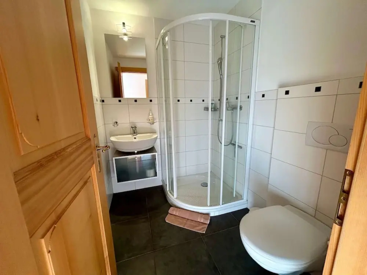 Apartment in Gstaad With Stunning Mountain Views