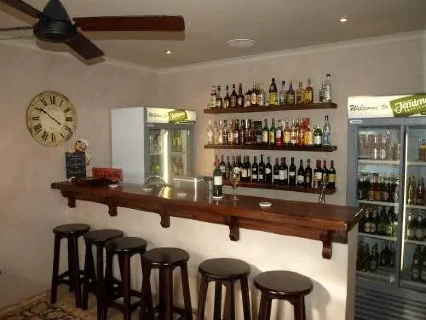 Jemimas Hospitality, Bunker on Bailie