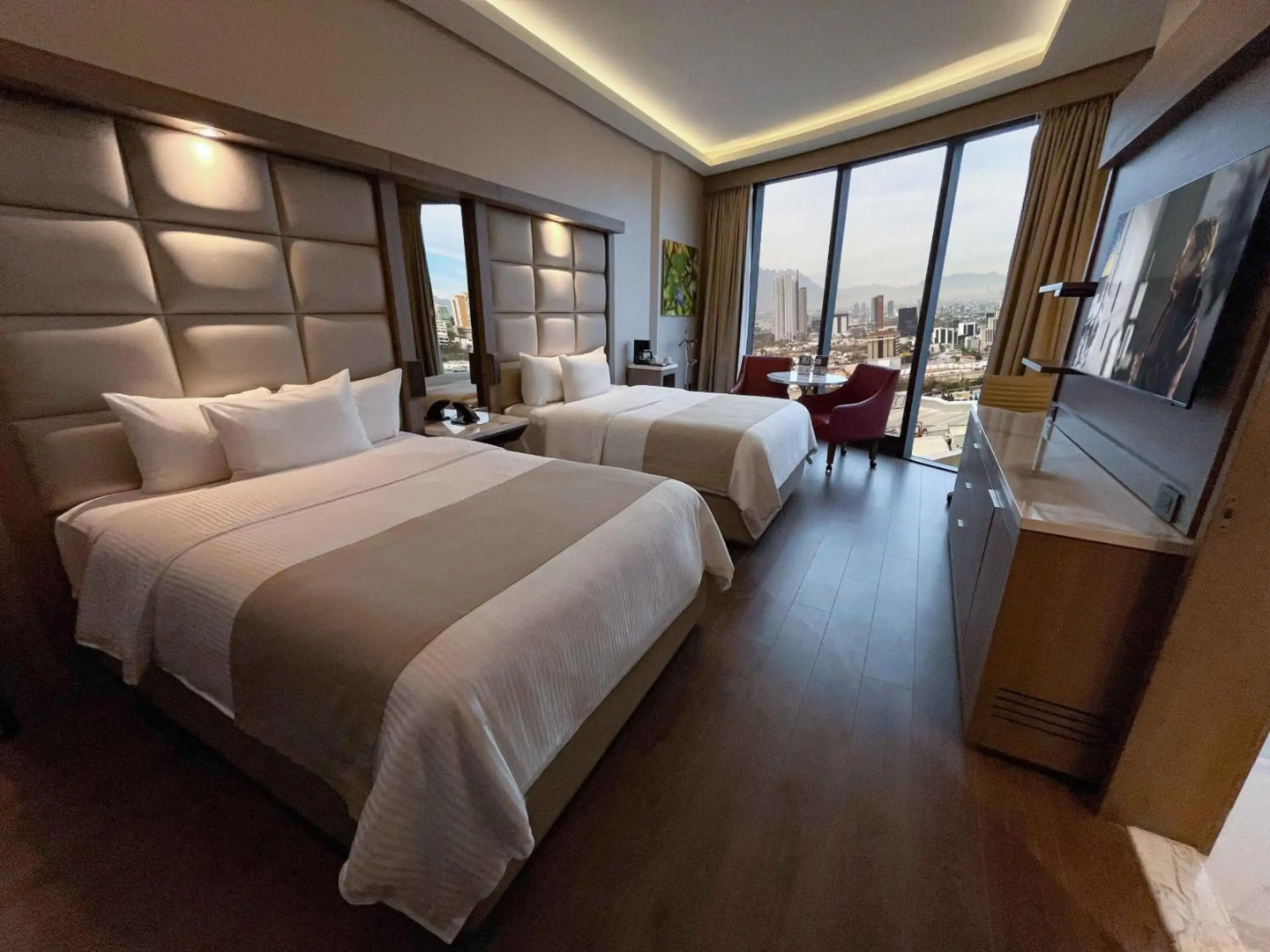 Safi Royal Luxury Metropolitan