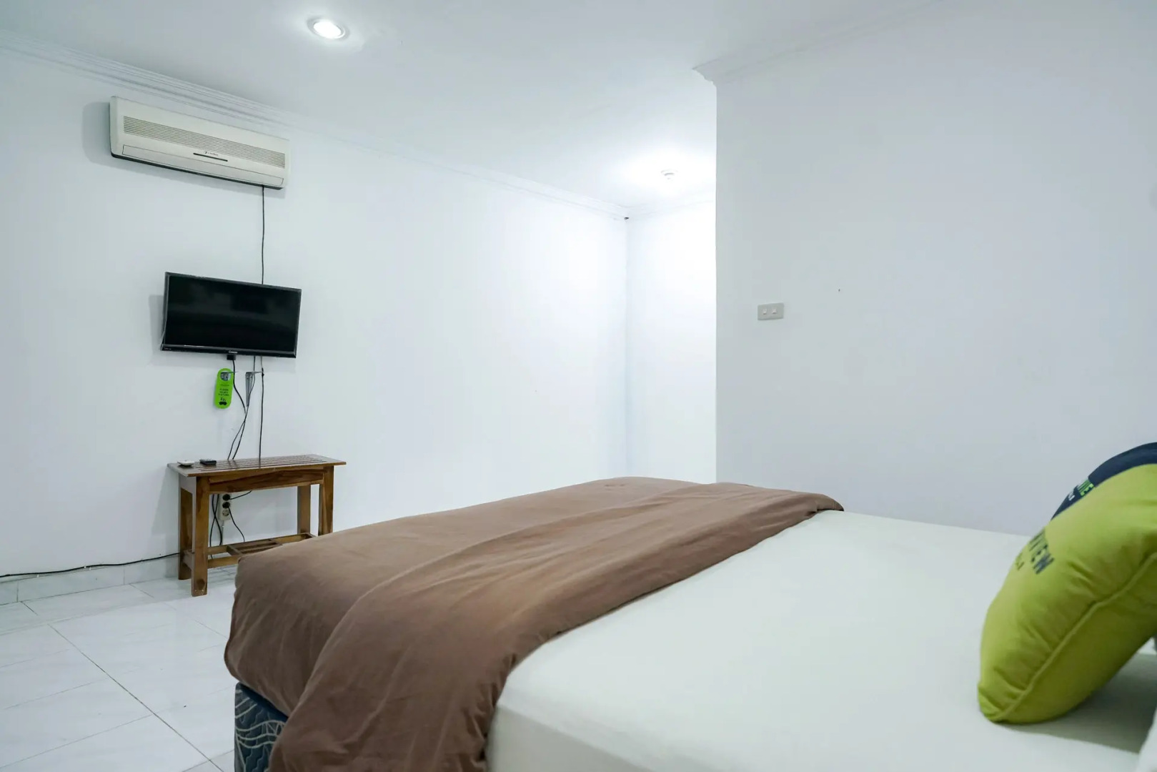 Urbanview Hotel Ratu Kuring Gisting