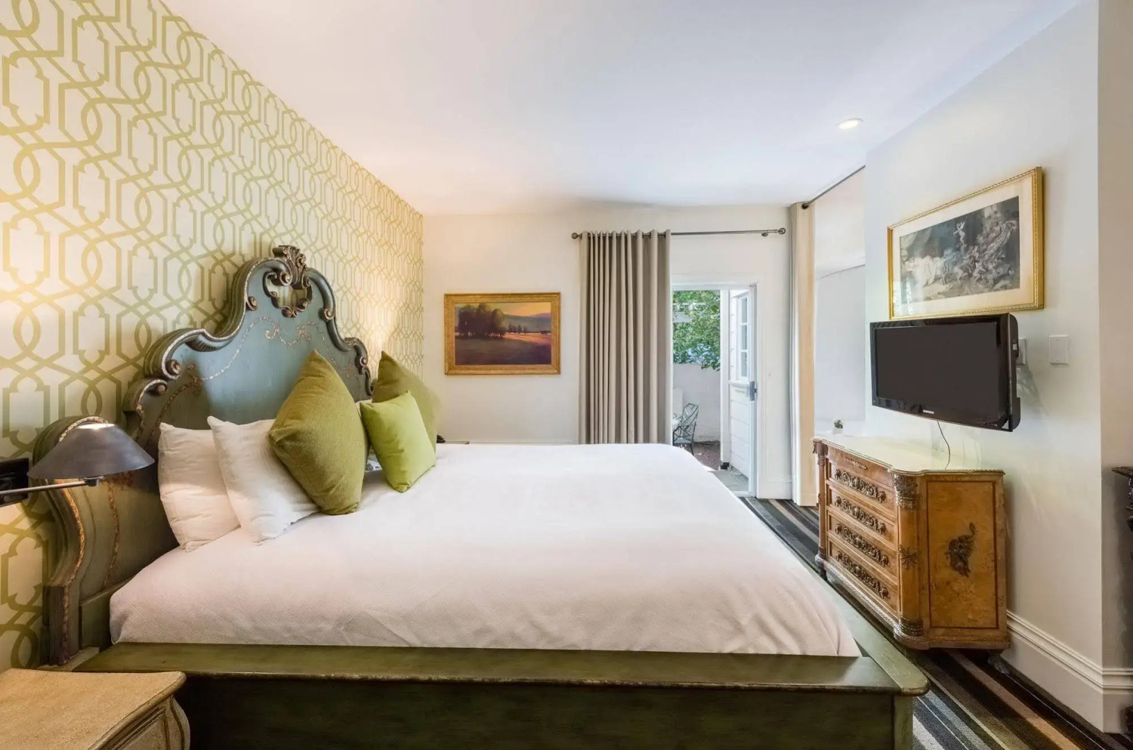 The Bergson, BW Signature Collection