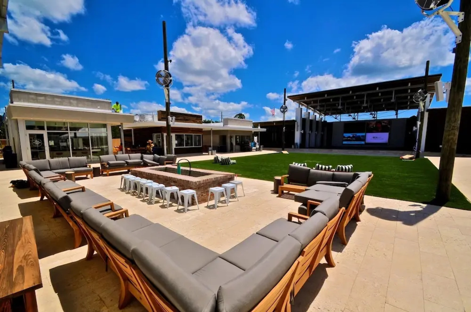 One More Day 3 Bedroom Condo By Coastal Dreamin