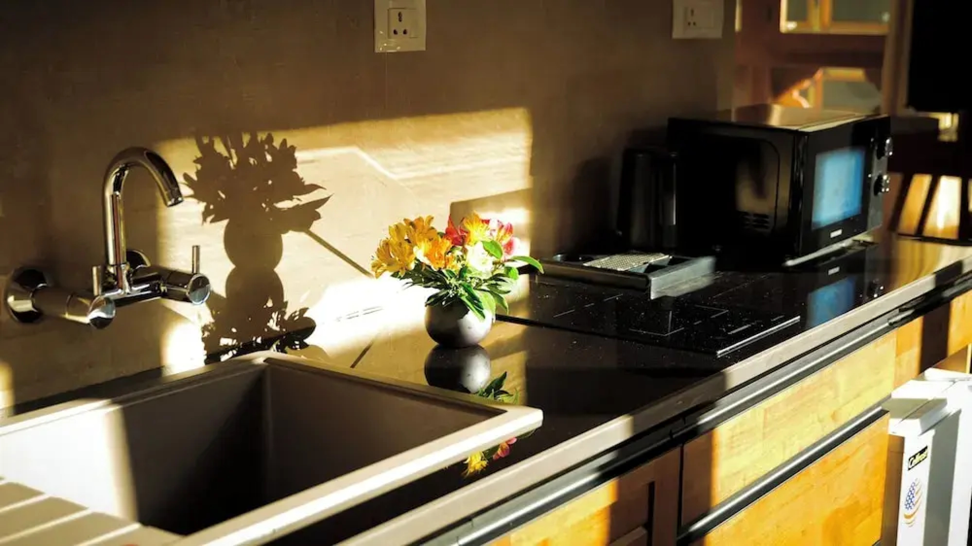 The 33rd Executive Suites