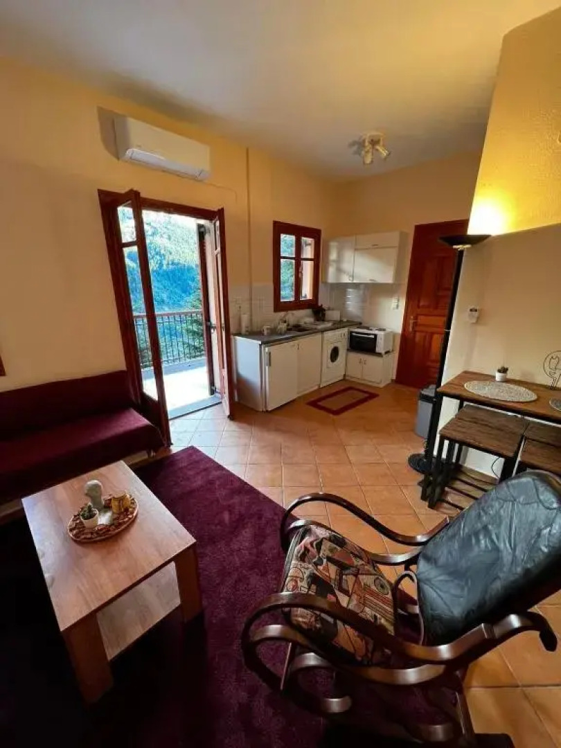 4 Seasons Tzoumerka Life