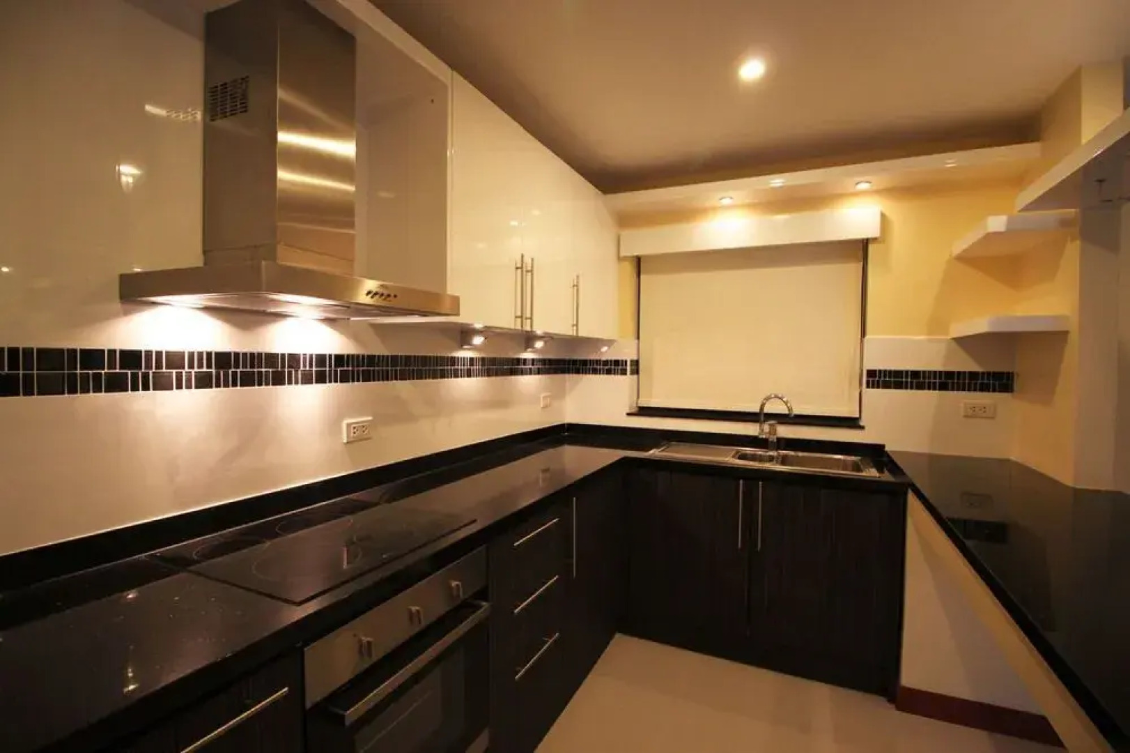 Bang Saray Pool Villa by Pattaya Sunny Rentals