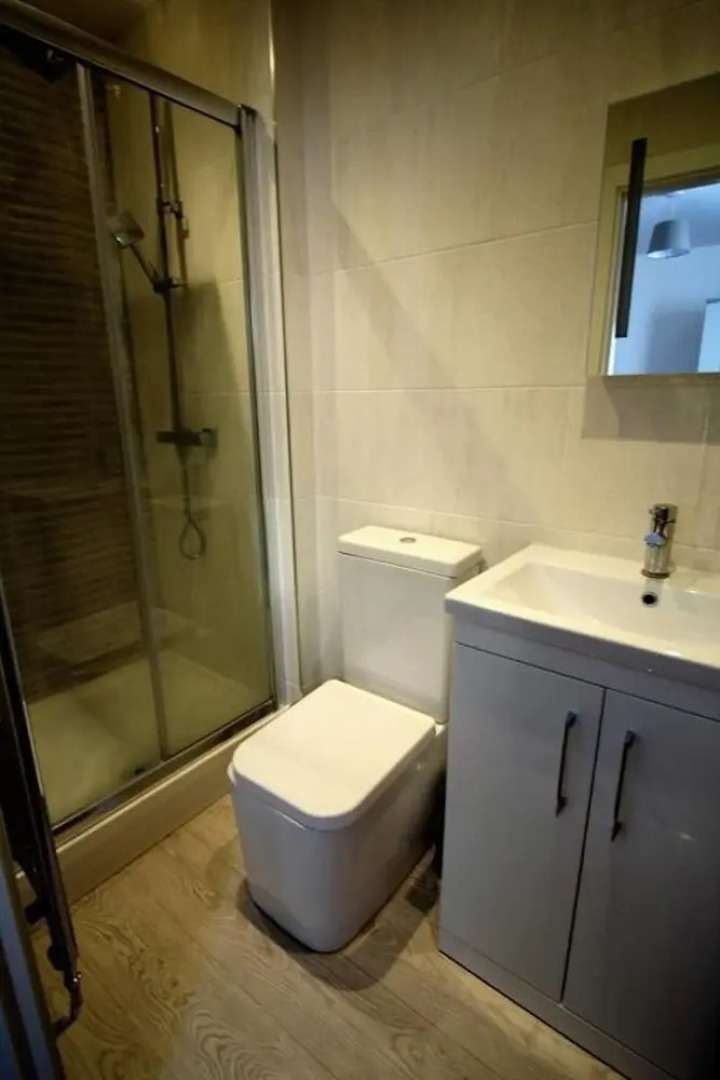 Exquisite 3 Bed apartment near Heathrow