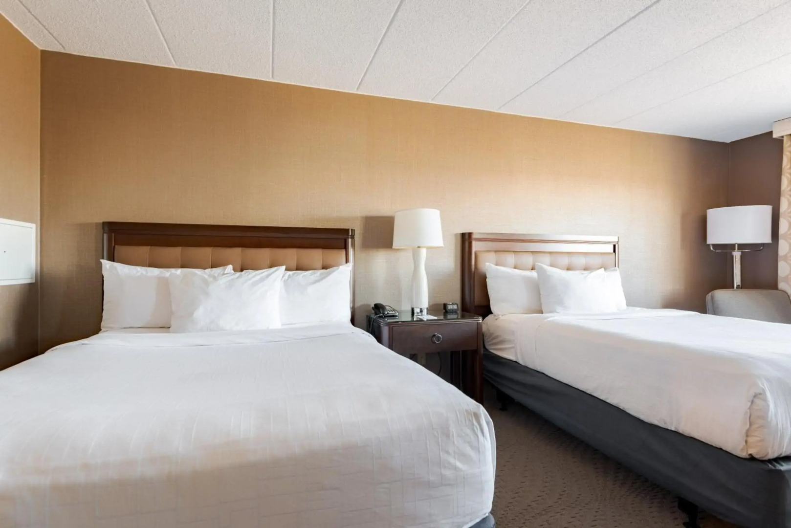 Wyndham Omaha / West Dodge