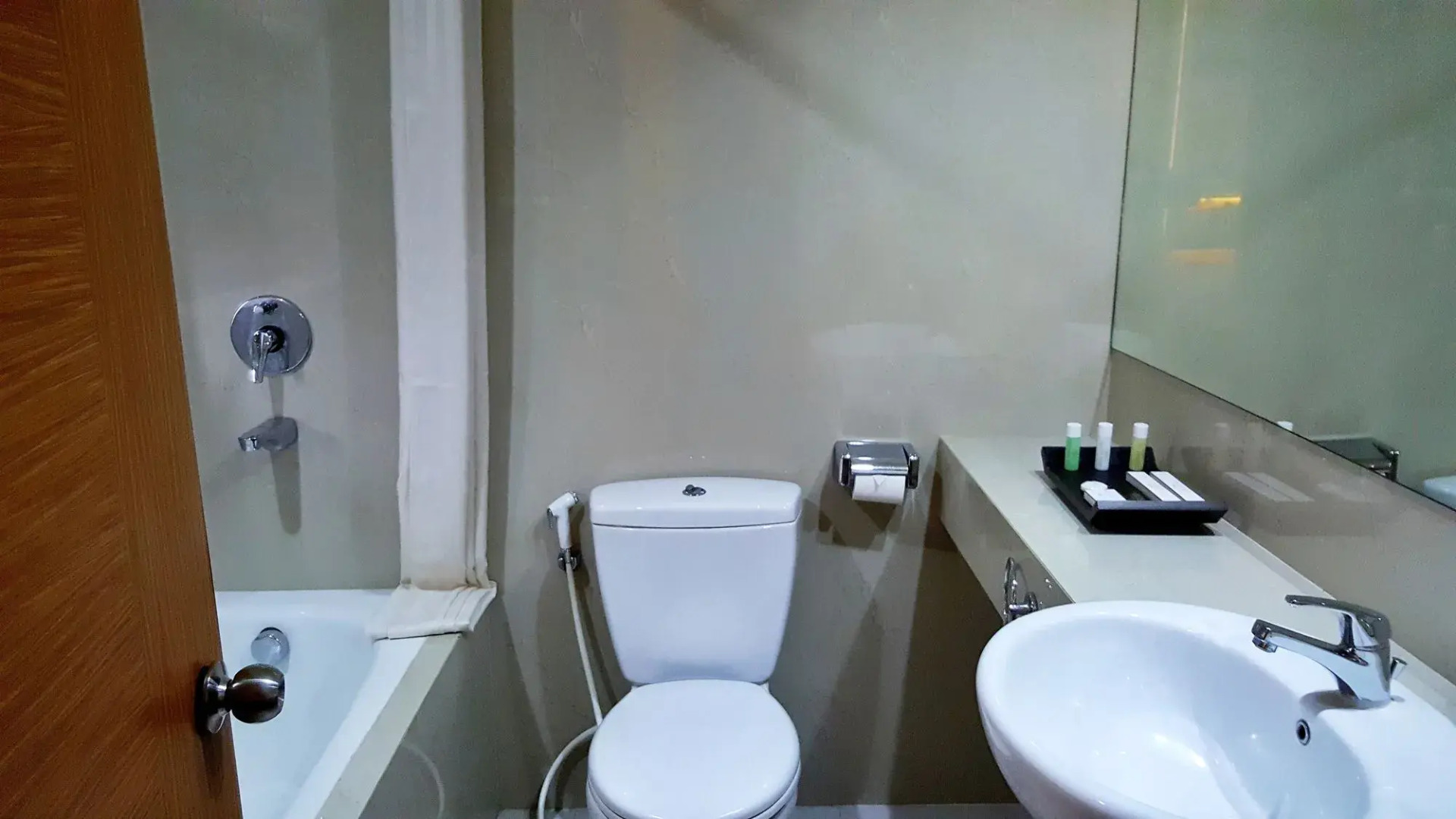 Horison Ultima Makassar