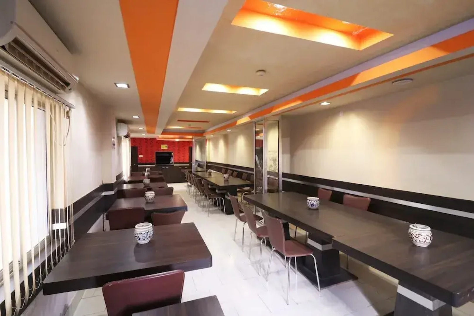 Capital O 16872 Chakra Nayan Tara