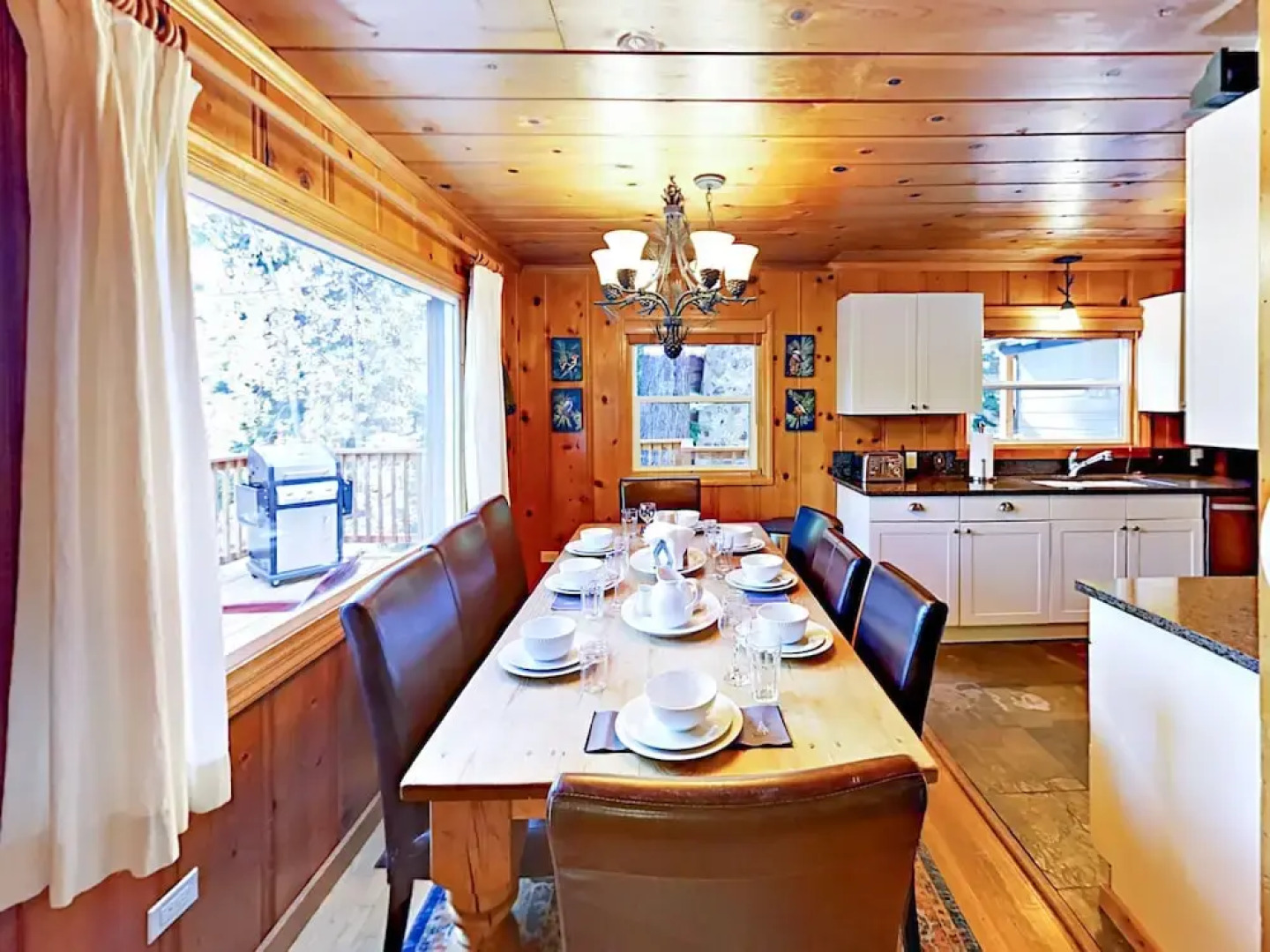 1498 Pine Home 4 Bedrooms 2.5 Bathrooms Home