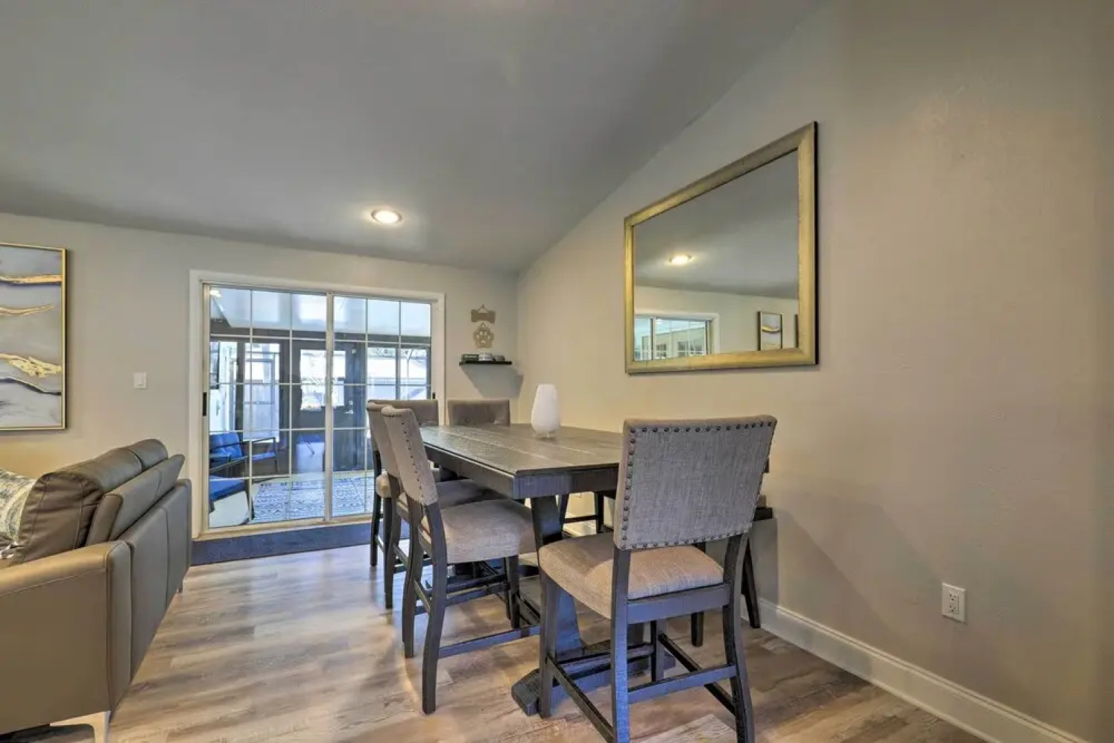 Near Beaches & Dining: Palm Harbor Gem w/ Pool