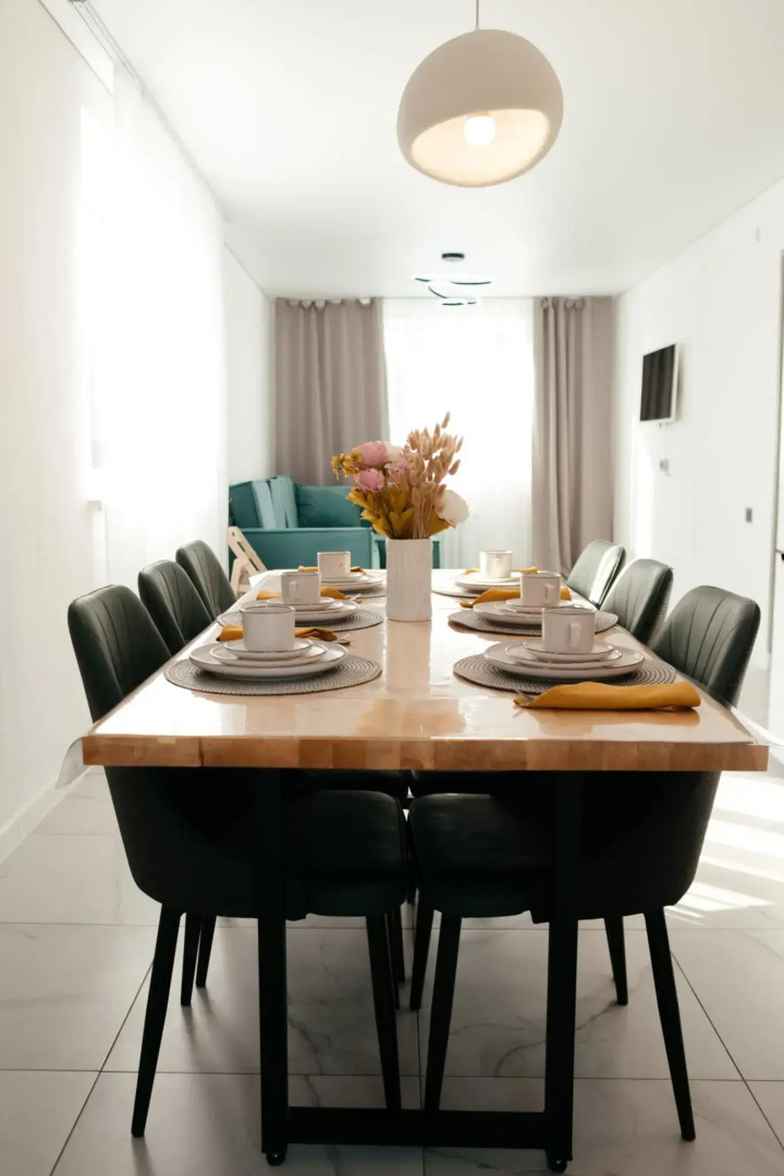 У аэропорта