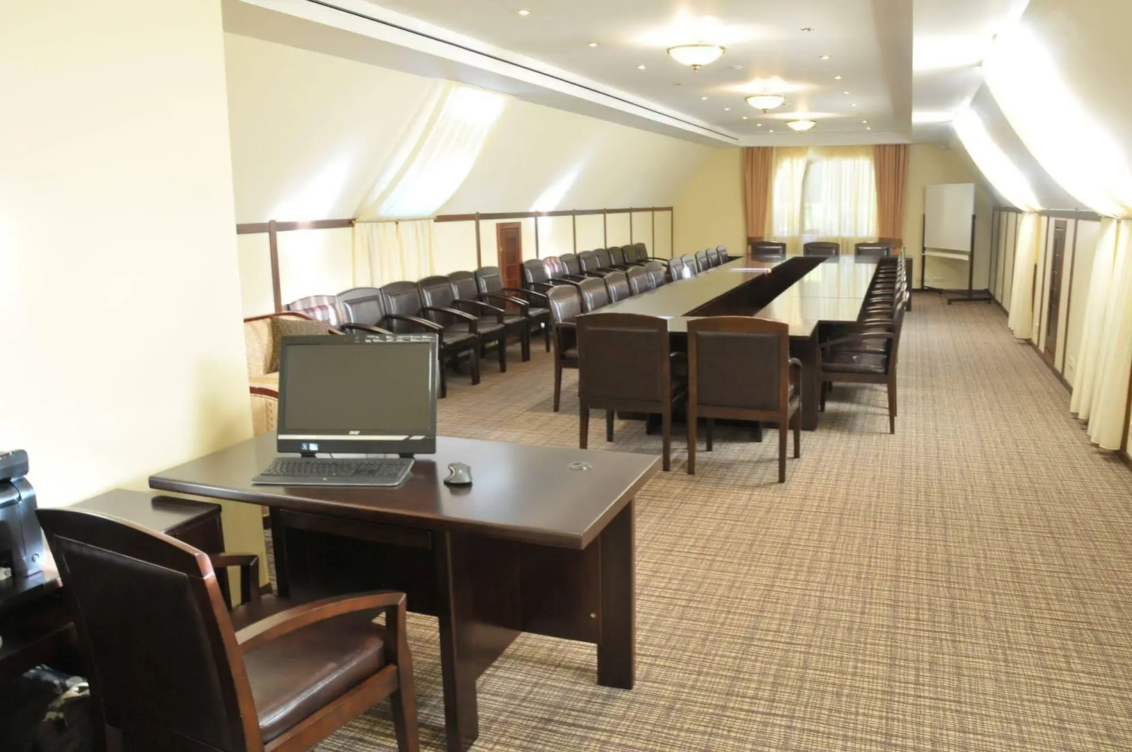 Отель Вэйлер