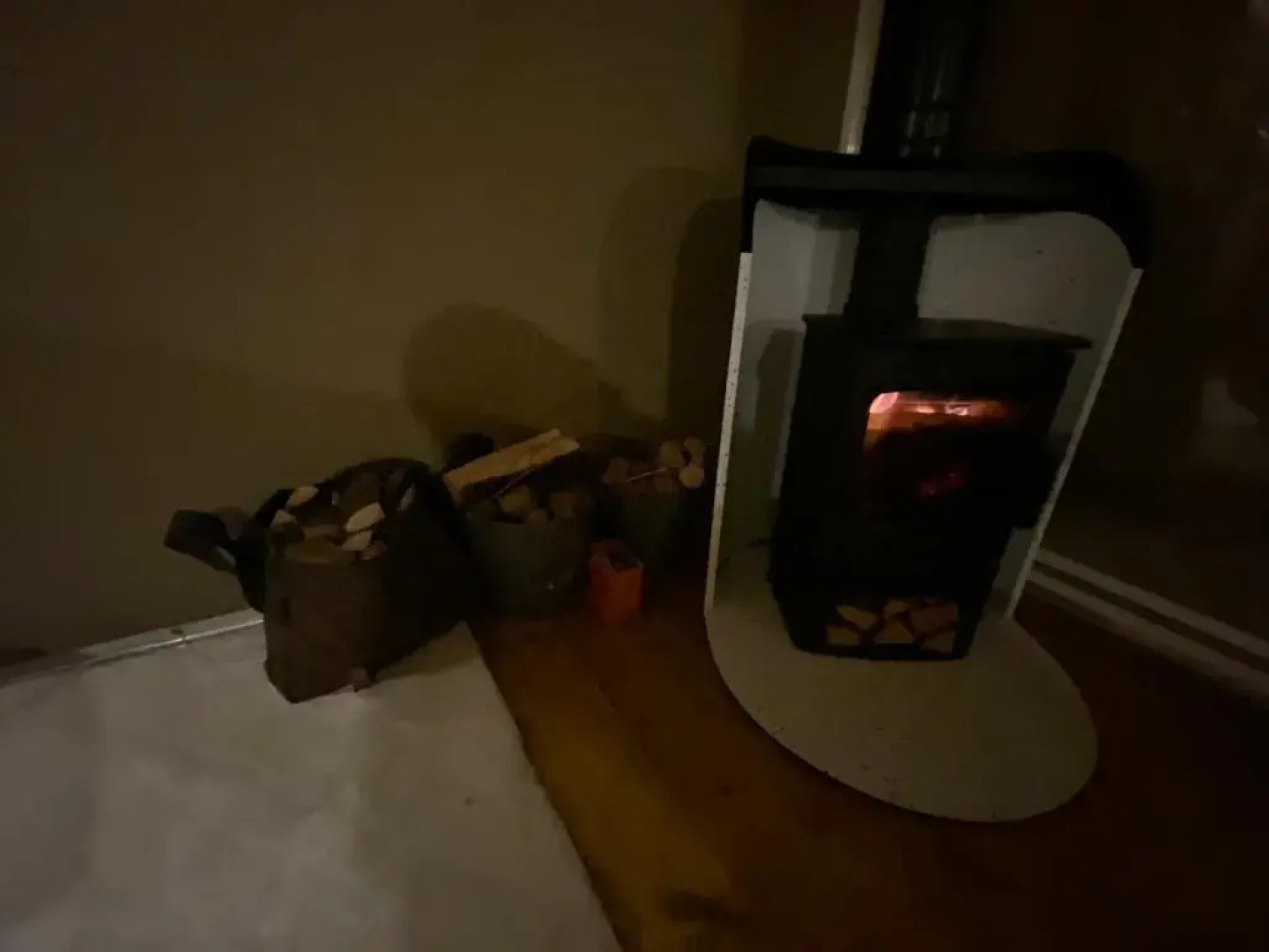 Beautiful Lakeside Safari Lodge