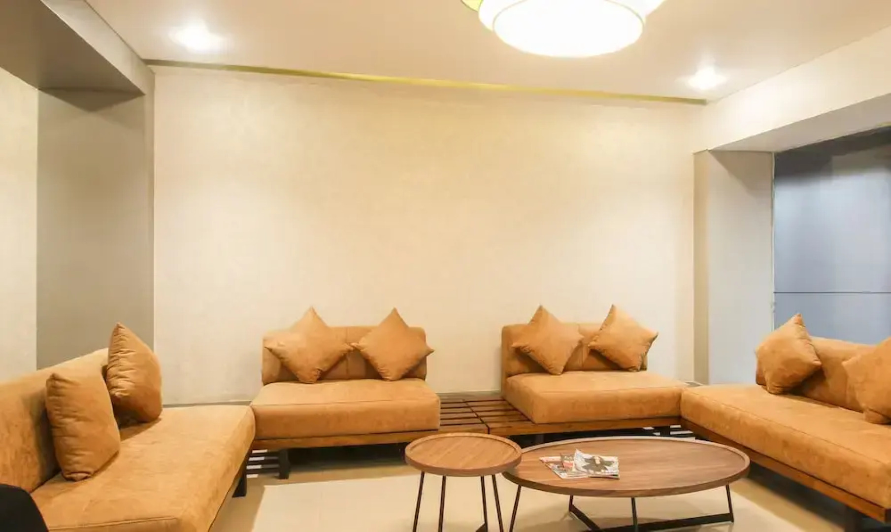 Treebo Elite Residency - 2 Kms From Railway Station