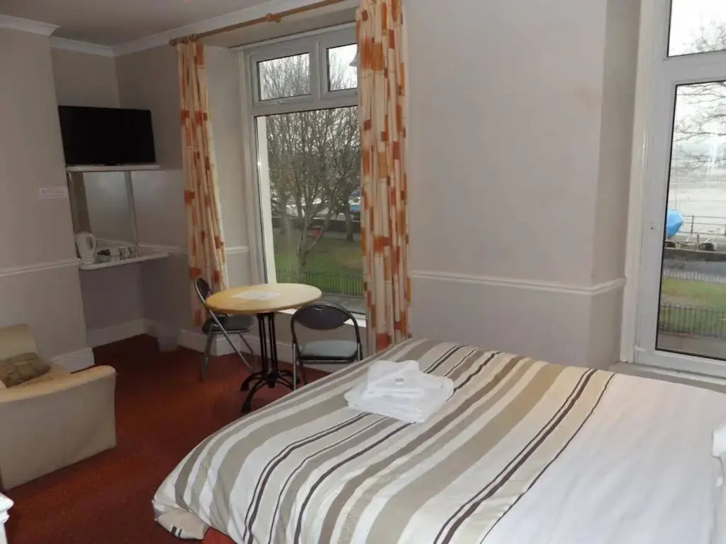 The Carlton Hotel Mumbles