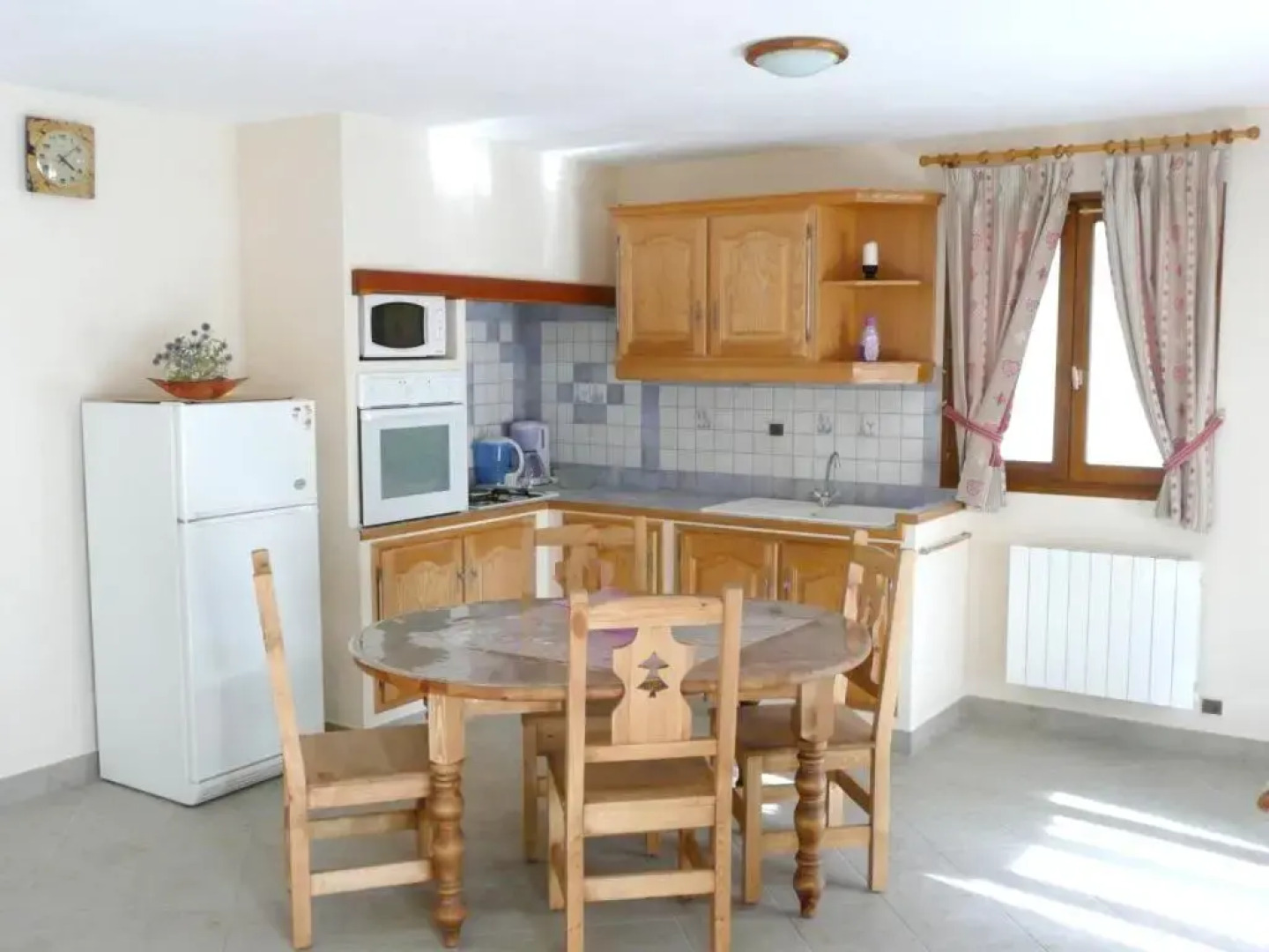 Apartment With one Bedroom in Saint-crepin, With Wonderful Mountain Vi