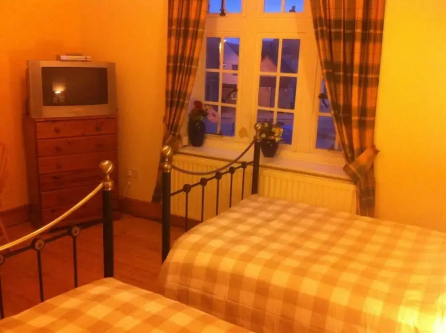 Self Catering Guest Rooms Duns