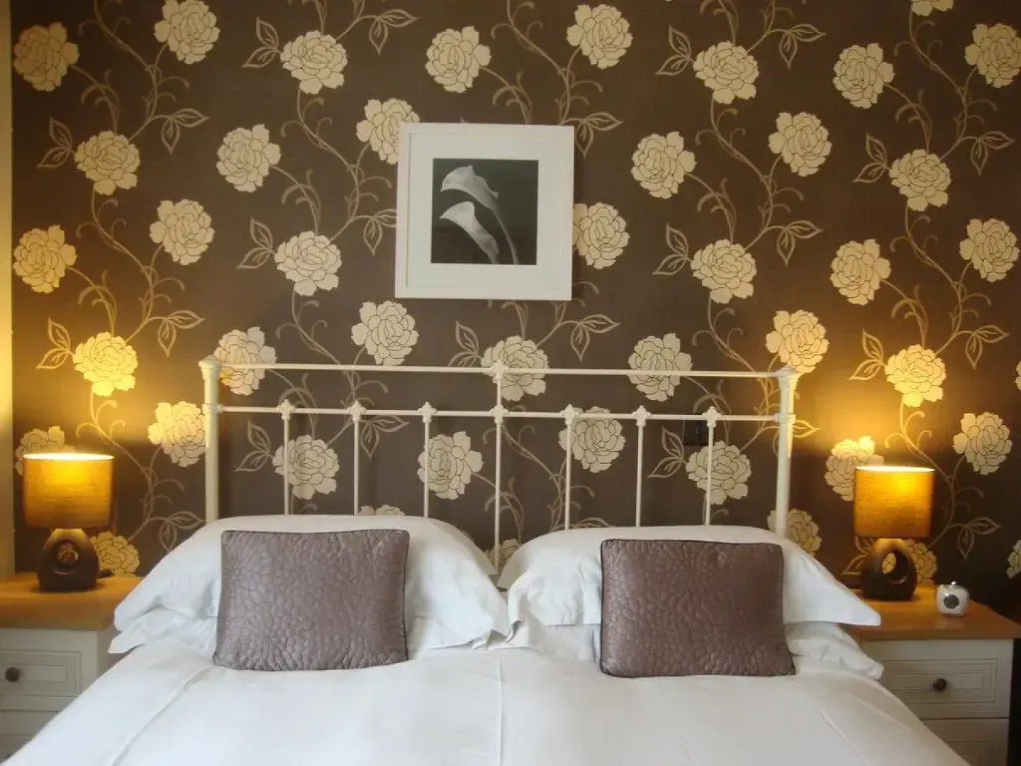 Canal View Bed And Breakfast