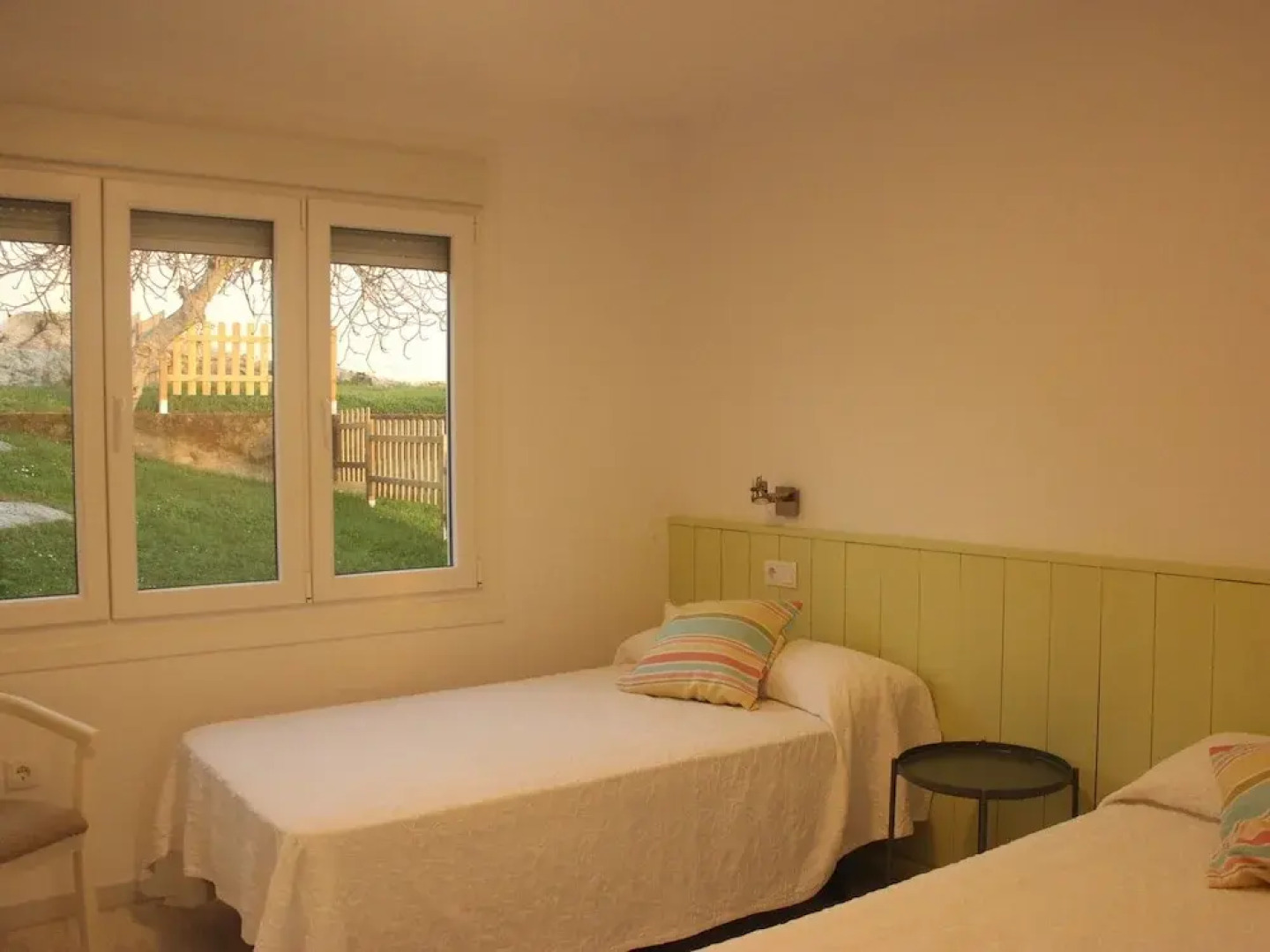 Spacious and Sunny Apartment With Garden Directly on the Beach of Aguieira