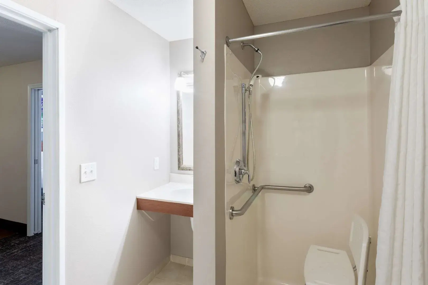 Grandstay Residential Suites Hotel - Sheboygan