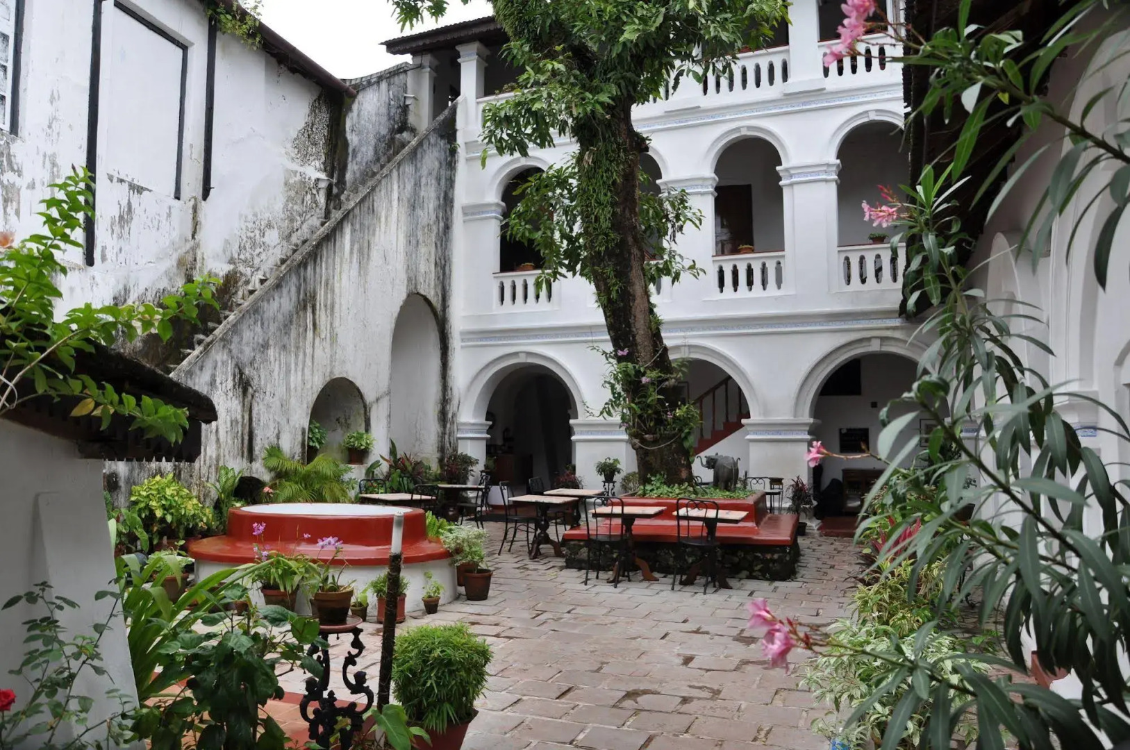 The Old Courtyard Hotel