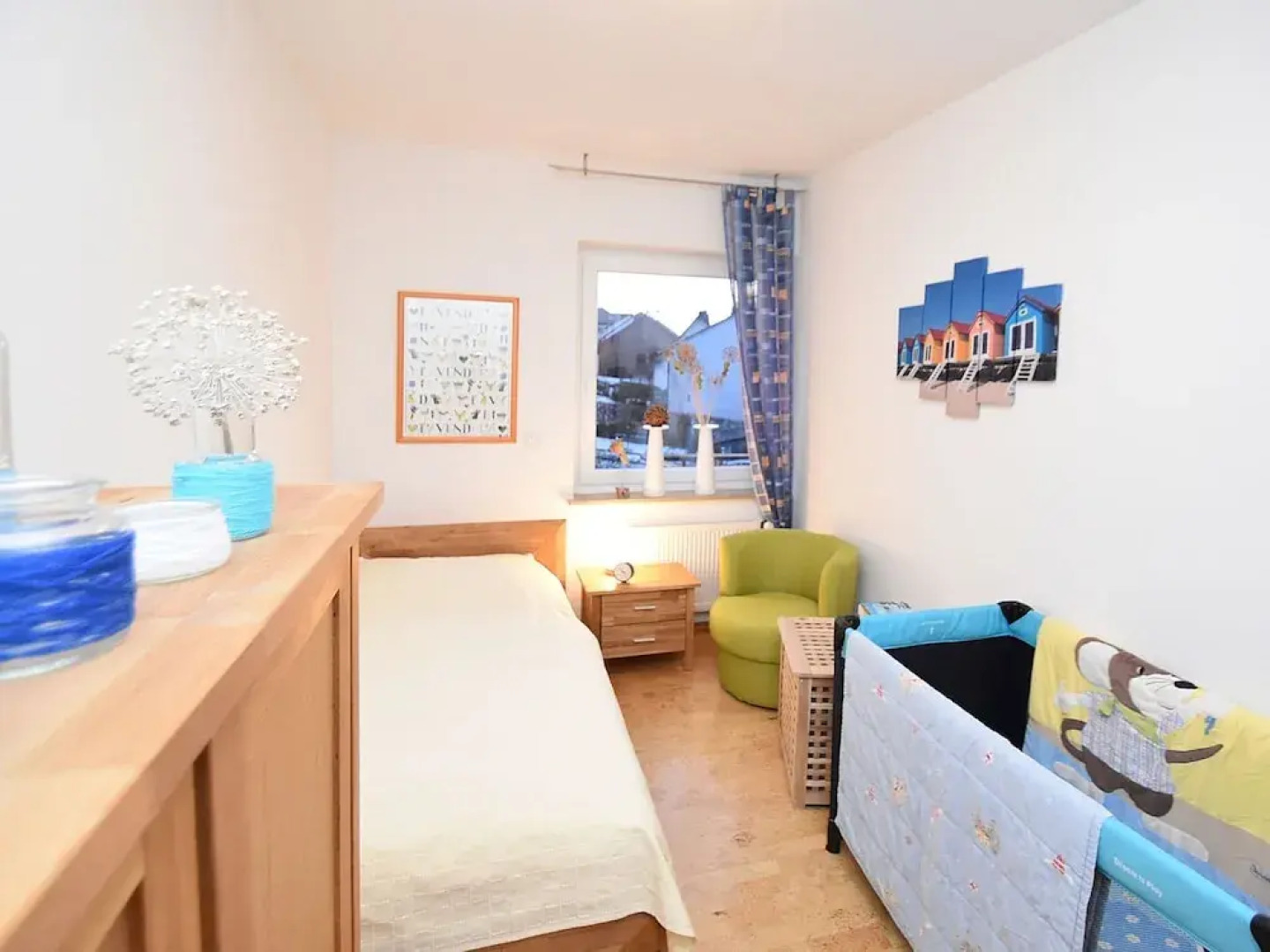 Bright Apartment With Private Balcony and use of Garden in the Weser Uplands