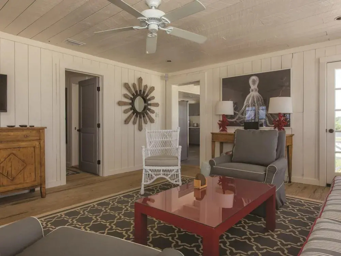 Aunt Pattie's Cottage by Youngs Suncoast