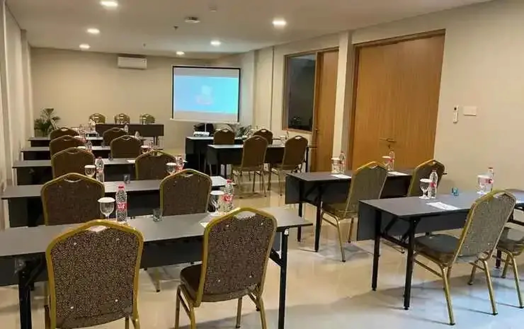 Kiyana Premiere Hotel Batang