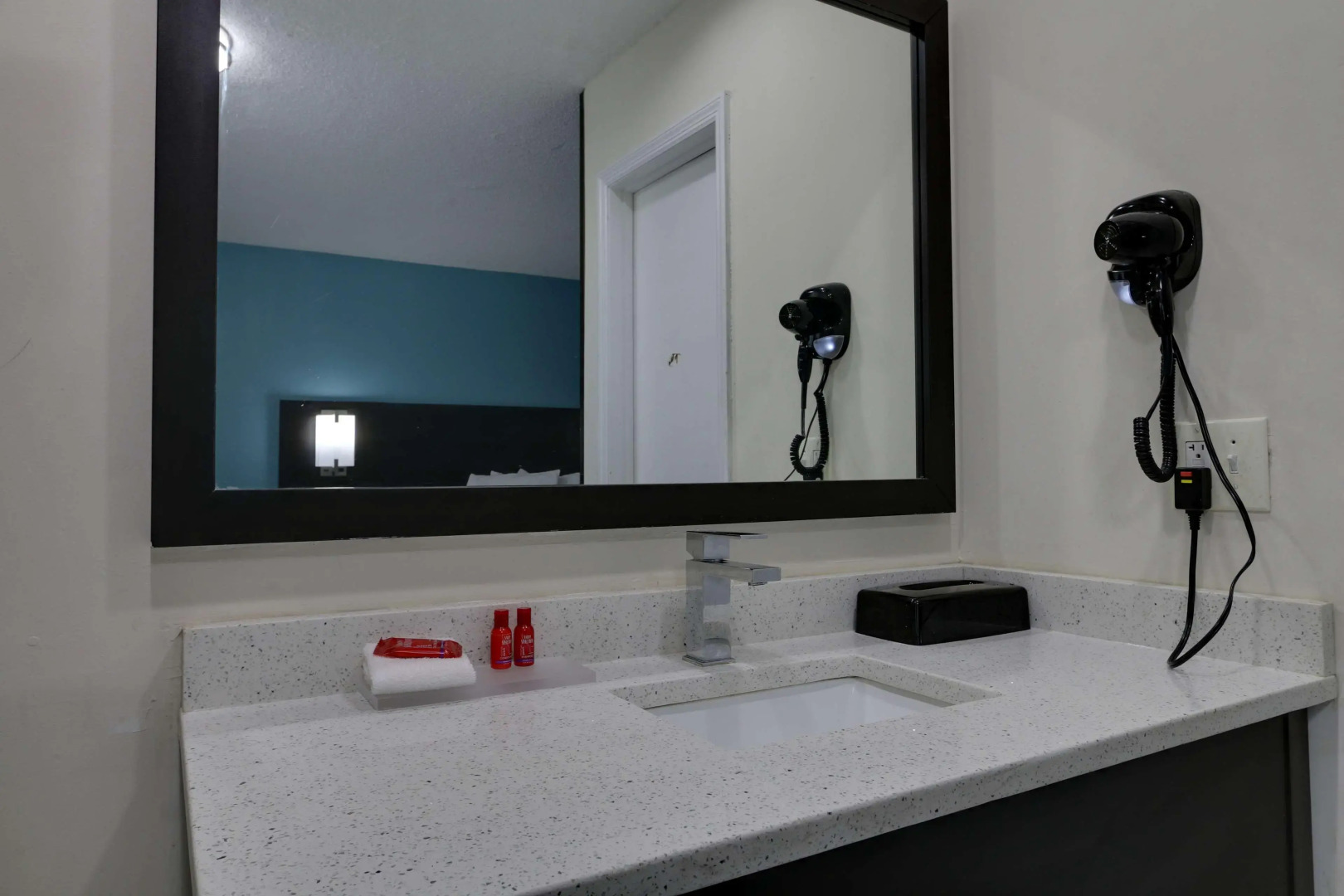 Travelodge by Wyndham Calhoun South I-75