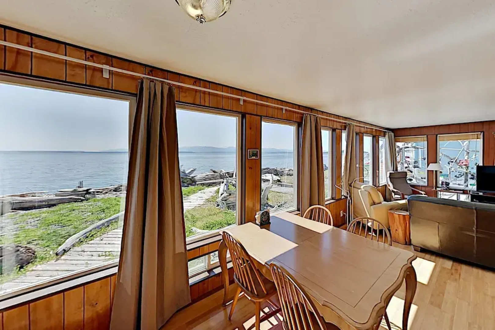 Beachfront Gem In Coupeville 3 Bedroom Home