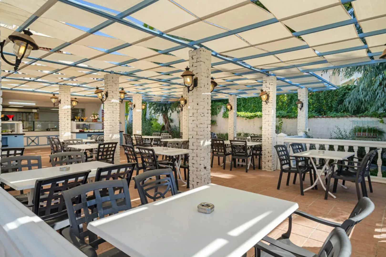 İz Flower Side Beach Hotel