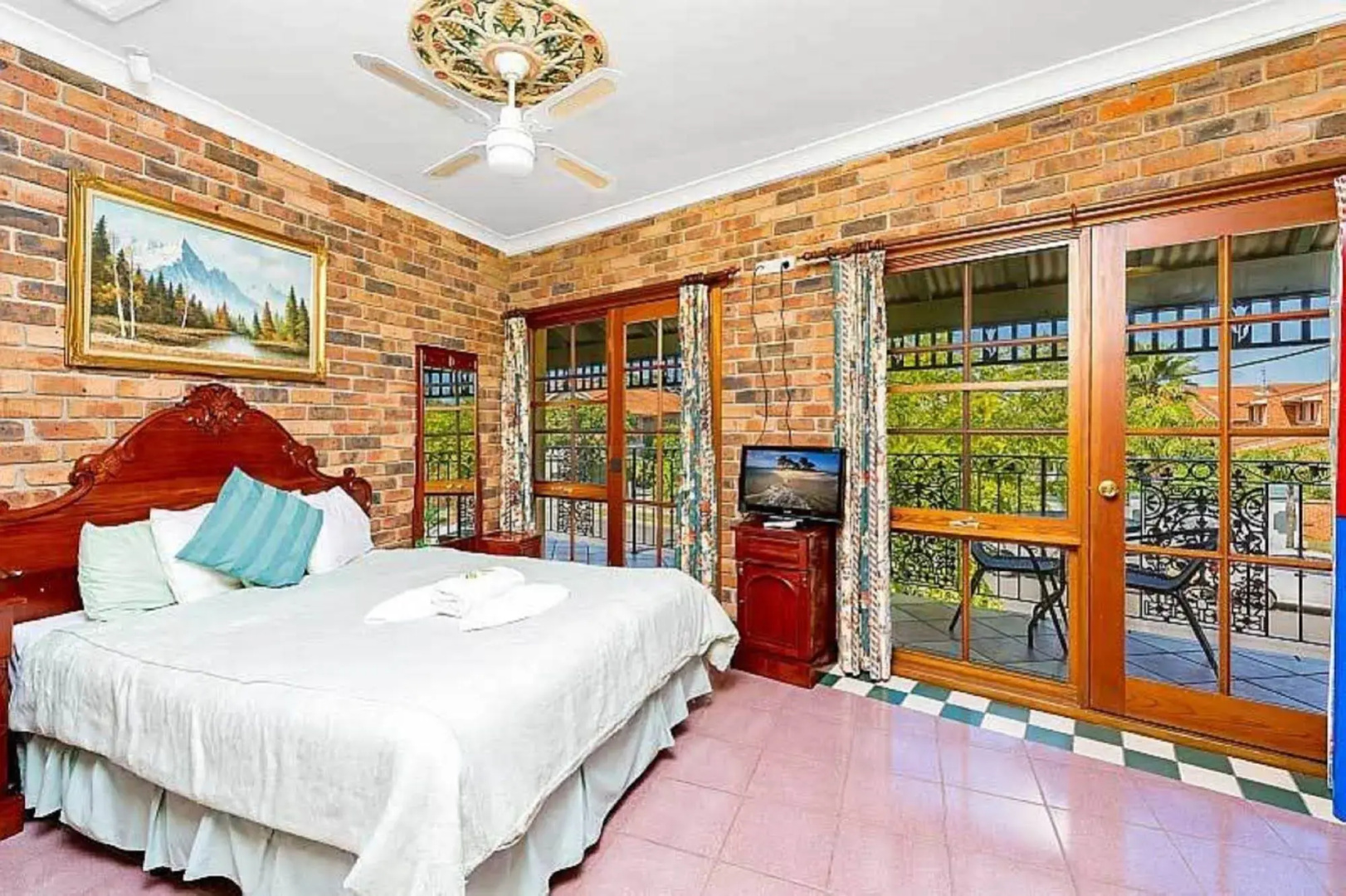 Ettalong Beach Tourist Resort
