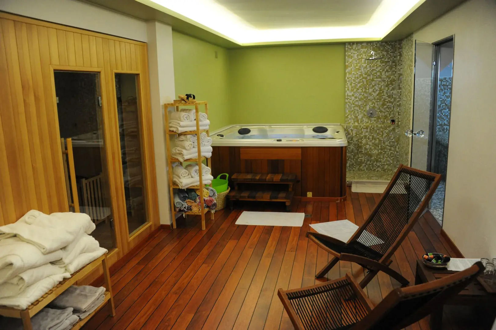 Long View Resort & Spa Rooms & Apartments