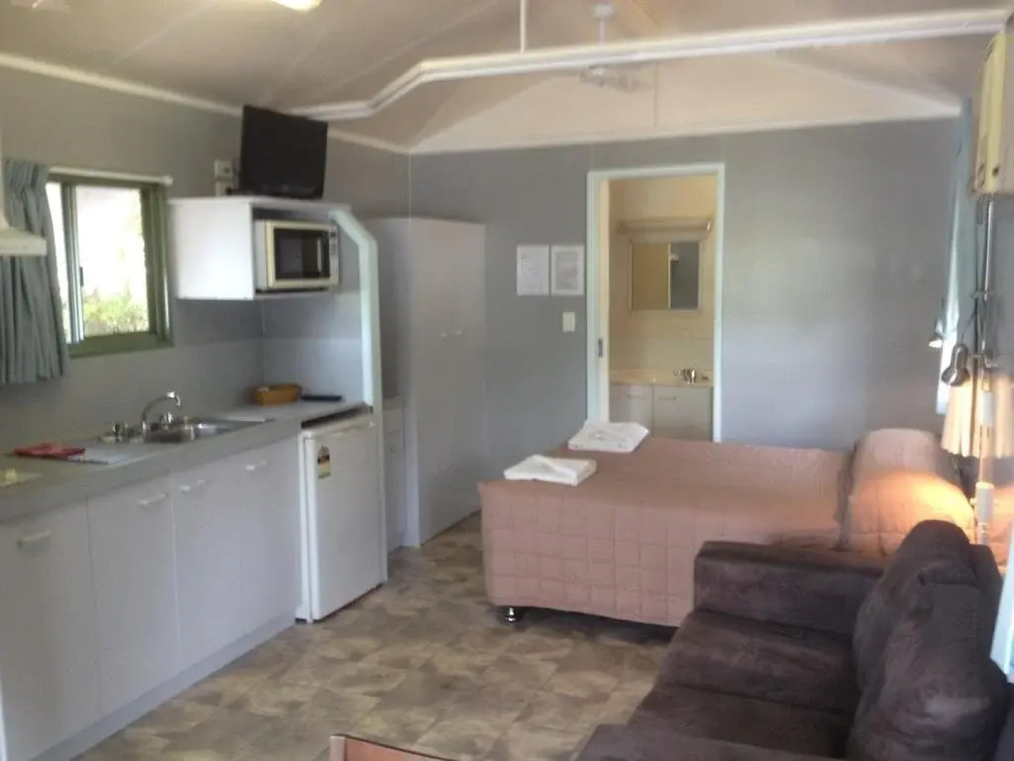 Palmwoods Caravan Park Cabin
