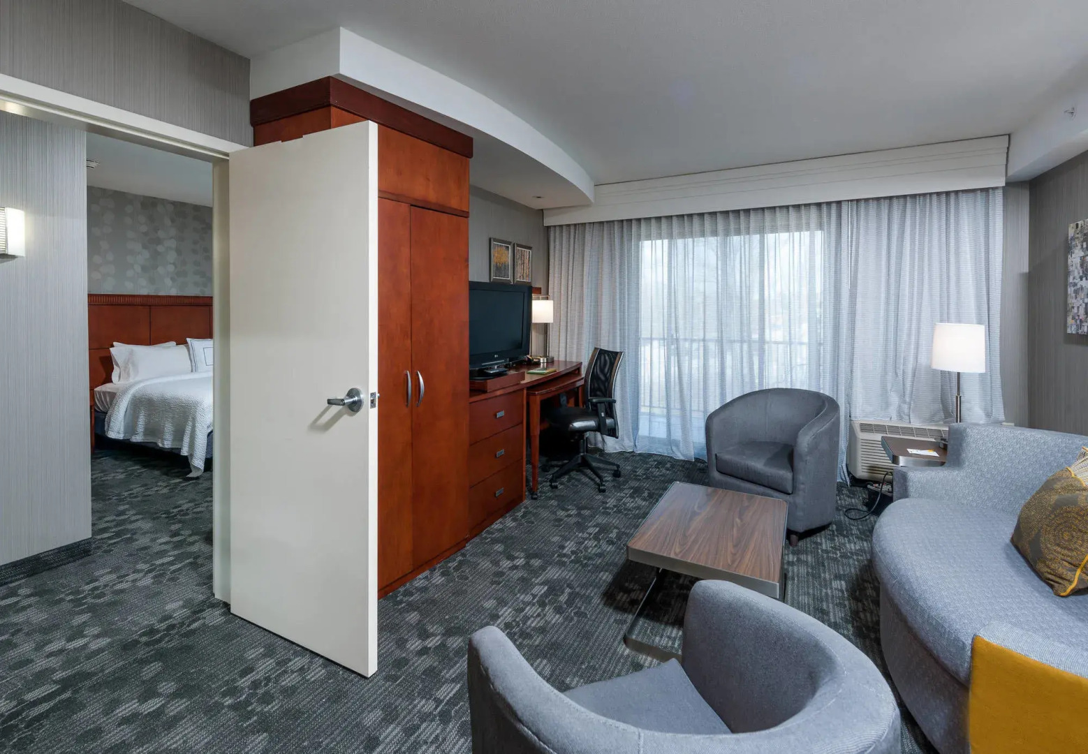 Courtyard by Marriott Portland Airport