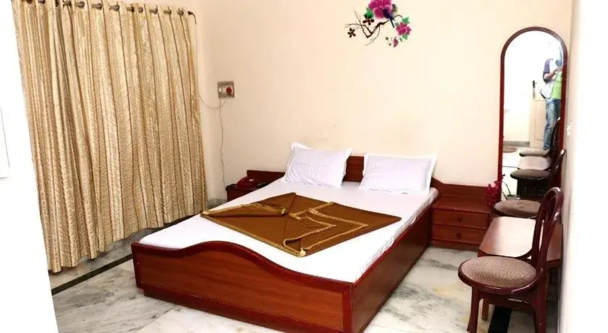 Hotel Maheshwari