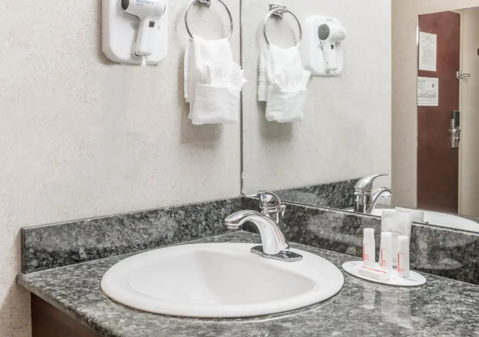 Park Hill Inn & Suites