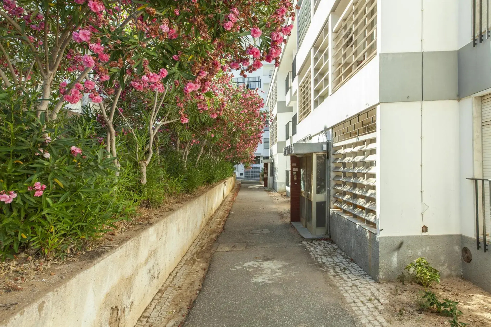 B31 - Aquazul 2 Bed Flat