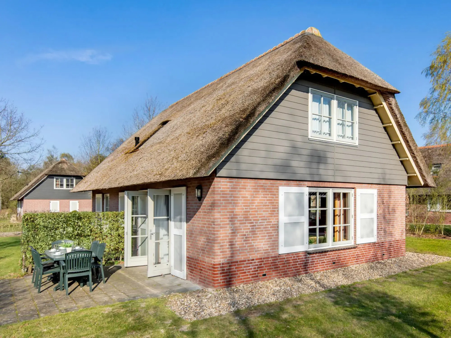 Thatched Villa With 2 Bathrooms Near Appelscha