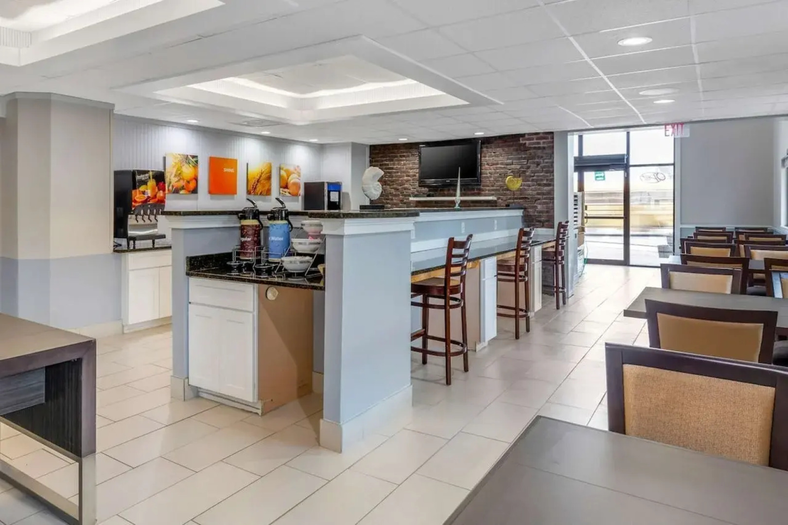 Comfort Inn Hyannis - Cape Cod