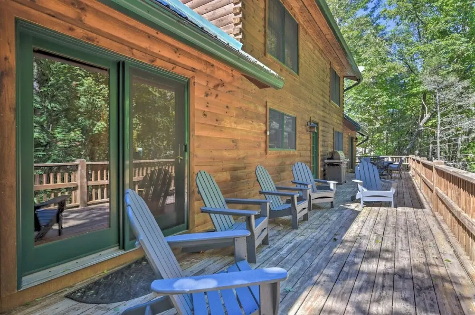 Luxury Cabin w/ Deck < 5 Miles to Sapphire Valley!