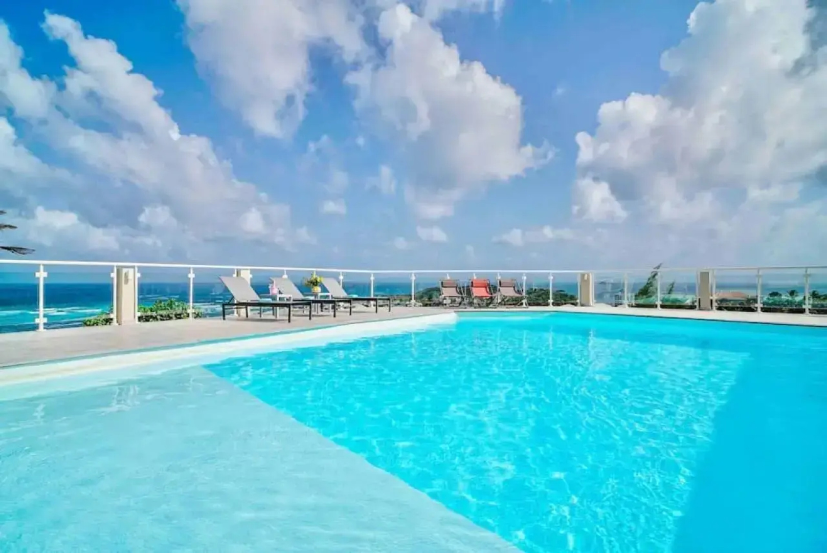 V4 Magical view of the ocean and Saint Barth