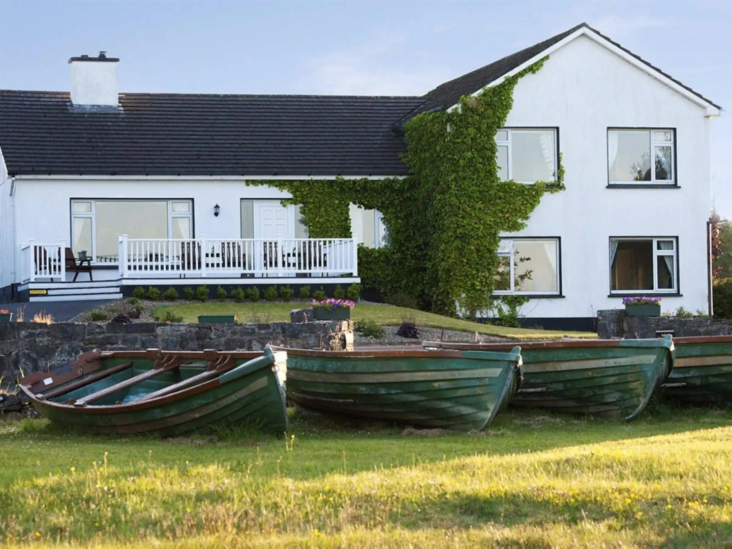 The Waterfront House Country Home